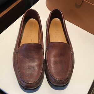 Mantovani Mens leather slip on moccasin or driving shoe cognac pebbled 13M
